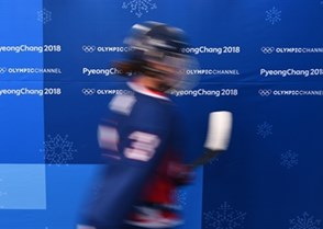 GANGNEUNG, SOUTH KOREA - FEBRUARY 12: Korea's Suyeon Eom #3 walks to the ice for warmup before taking on Team Sweden during preliminary round action at the PyeongChang 2018 Olympic Winter Games. (Photo by Matt Zambonin/HHOF-IIHF Images)

