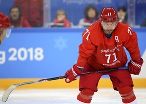 GANGNEUNG, SOUTH KOREA - FEBRUARY 17: Ilya Kovalchuk #71 of the Olympic Athletes of Russia looks on during preliminary round action against the U.S. at the PyeongChang 2018 Olympic Winter Games. (Photo by Andre Ringuette/HHOF-IIHF Images)

